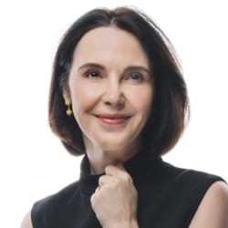 Founder of Cosmetic Skin & Laser Center Courtney lo, PA